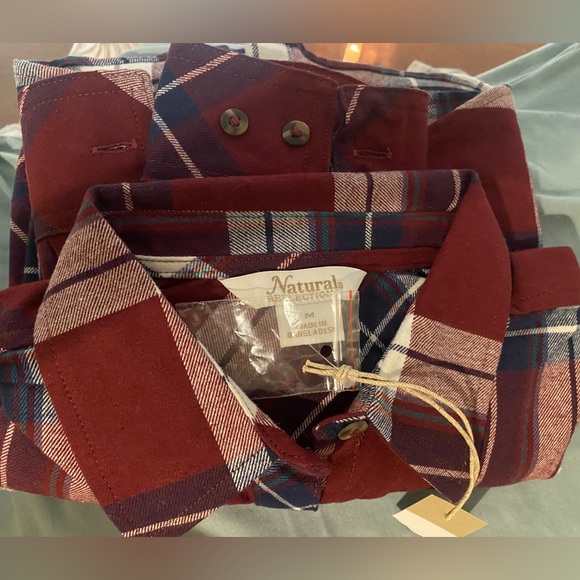 Cabelas Plaid Flannel Button Down Shirt / Medium - Picture 2 of 9